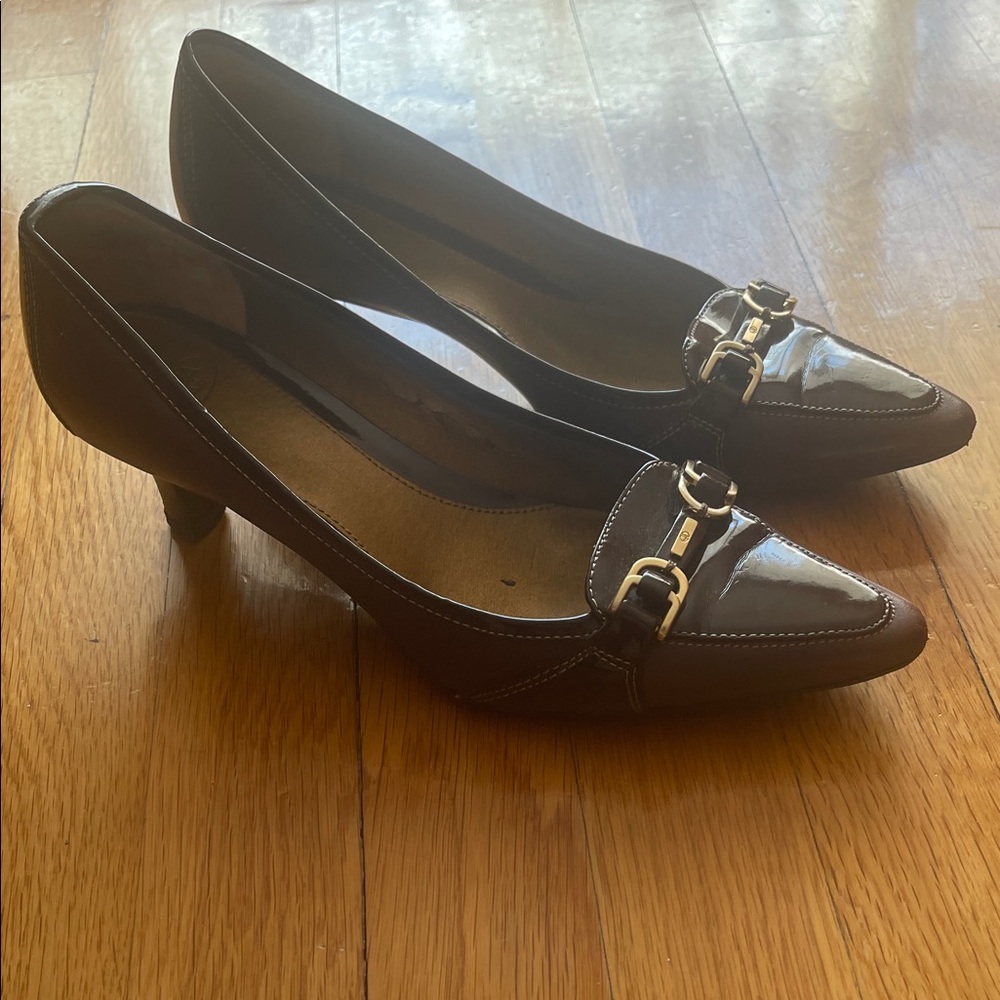 Classic Brown  Kitten Heel Pumps with Gold Buckle